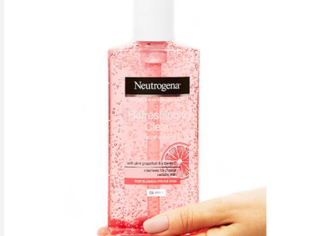 Neutrogena Refreshingly Clear Facial Wash 200ml For Discount